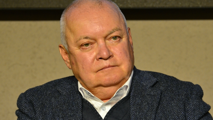 В Крыму полиция разыскивает подозреваемого в поджоге машин на вилле Дмитрия Киселёва