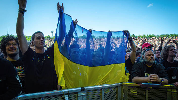 Могилизация беженцев: Евросоюз готовит высылку украинцев сразу в ряды ВСУ - Стремоусов