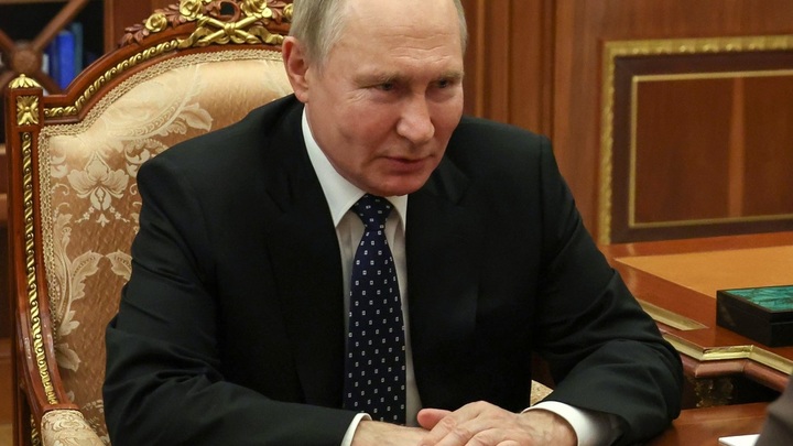 Я девочка-припевочка: Зачем Путин прочитал частушку бизнесмену