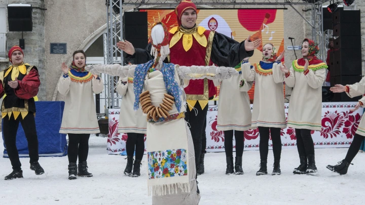 Зима в Москве: Как отпразднуют Масленицу на Болотной площади