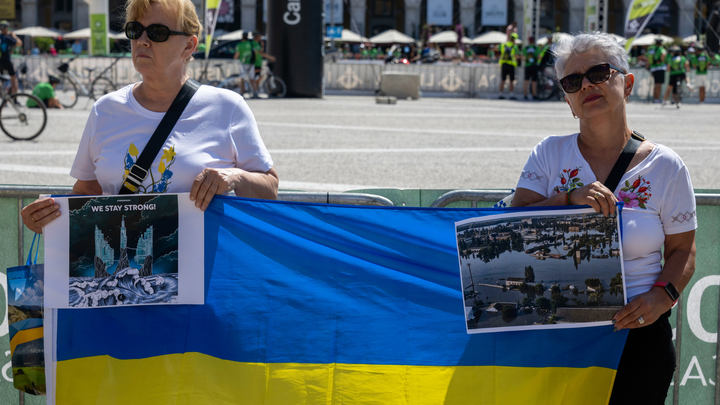 Почти треть украинских беженцев планируют остаться в Германии навсегда – опрос