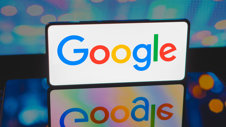 Google вредит России, но это не мешает операторам улучшать работу корпорации