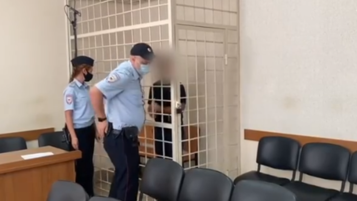 Жителя Сочи задержали за вербовку знакомого в Свидетели Иеговы*