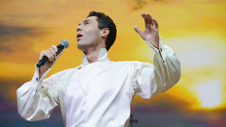 Мы сами сидим здесь при смерти: Родители оперного певца Евгения Кунгурова не знали о его состоянии