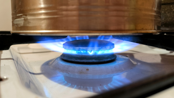 Хорошая новость: в Молдавии подешевел газ для конечных потребителей, правда, зима уже прошла