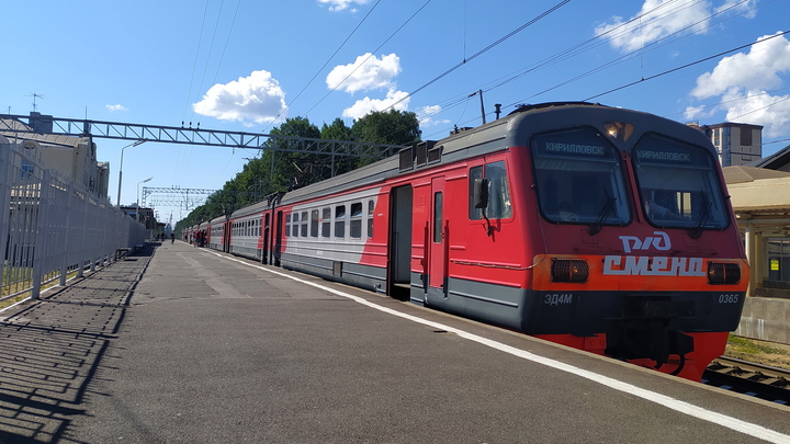 В Подмосковье запустят дополнительные автобусы и электрички на майские праздники