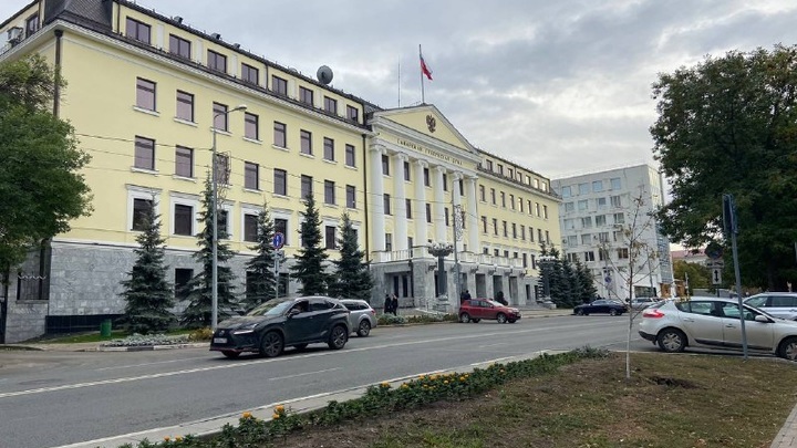 Избранникам пришлось побегать: 30 апреля 2022 Самарскую губернскую думу эвакуировали