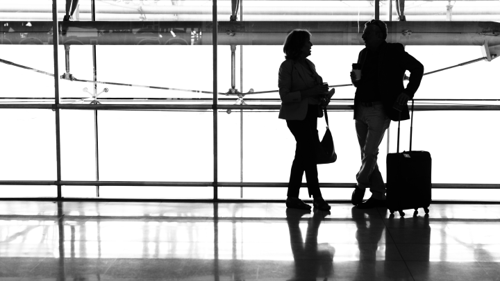 Аэропорты Москвы готовятся к массовым отменам рейсов из-за снегопада