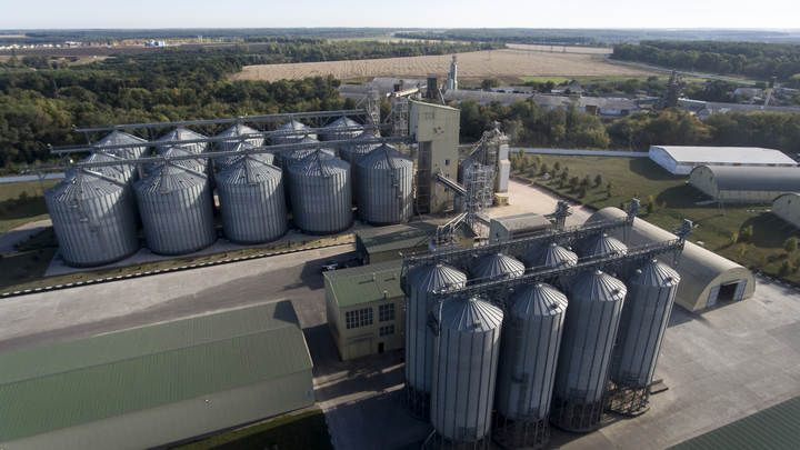 В Усть-Лабинске заканчивают строительство зерноперерабатывающего завода за 6 млрд рублей