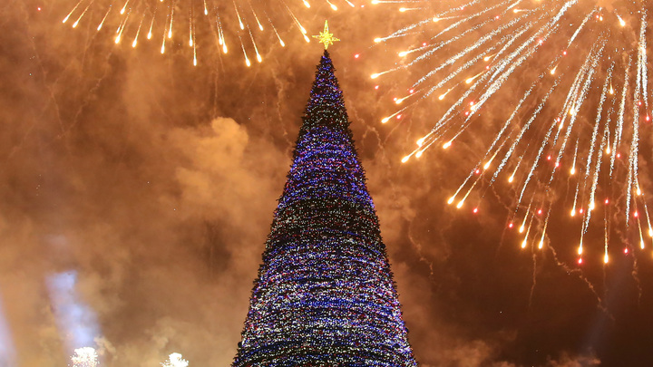 ”Это безумие!” Смете властей Армении на новогоднюю ёлку удивился бы даже Зеленский