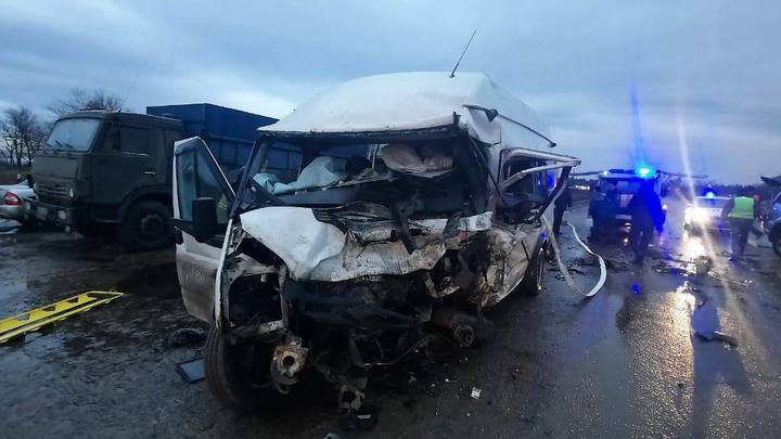Появились подробности смертельной аварии на трассе в Ростовской области 23 декабря