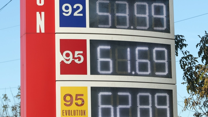 Правительство России ввело полный запрет на экспорт бензина