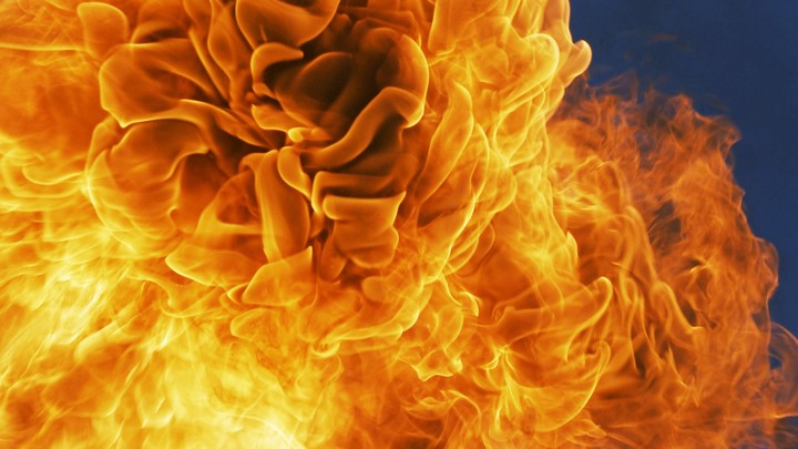 Гриб над Павлоградом: Оператор не выдержал и убежал