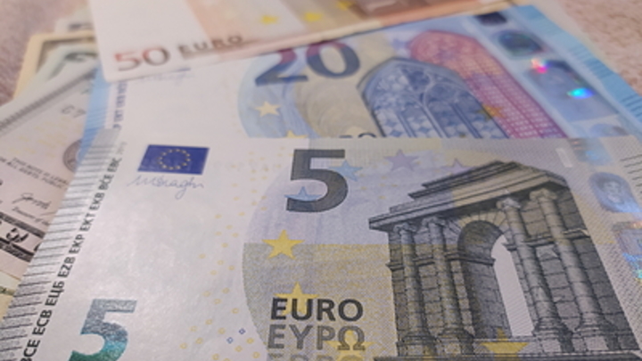 Польша начала выбивать деньги из соседа