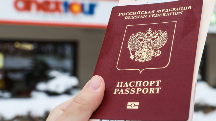 Боксёр Кевин Джонсон, взявший отчество Владимирович, получил гражданство России