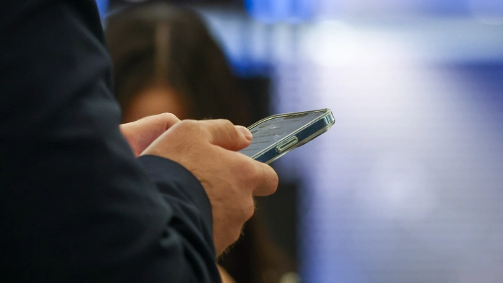 Ни роуминга, ни наценок: ФАС добилась стандартных тарифных планов Yota и Мегафон в Крыму