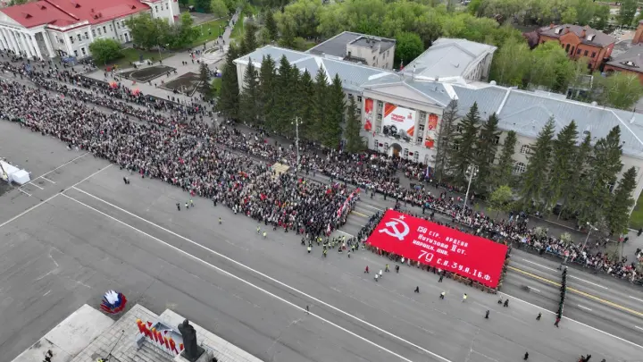 Парад и шествие Бессмертного полка прошли в Кургане: смотрим фото