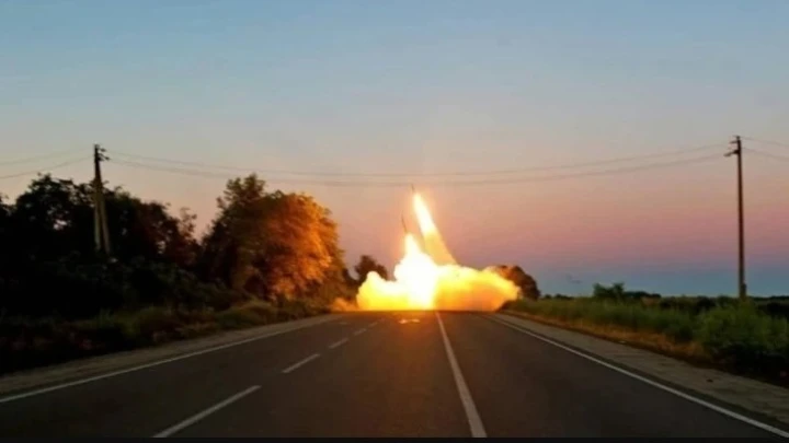 Опубликовано видео серии взрывов после атаки ВС России на Кривой Рог