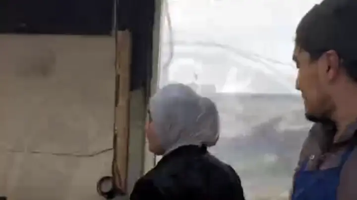 Рассадник антисанитарии в Челябинске: восточная забегаловка травит людей