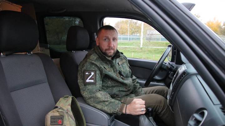 Ростовская область передала внедорожник и спецоборудования для народной милиции ЛНР