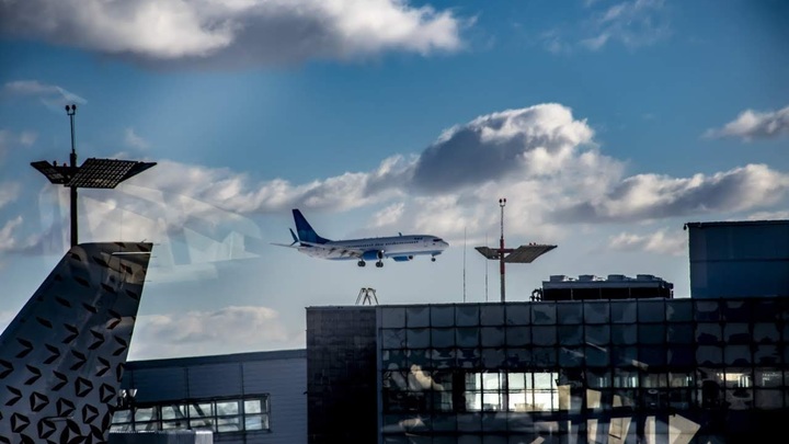 Спрятал деньги под кофе: Пытавшегося протащить через границу мигрантов африканца взяли с поличным