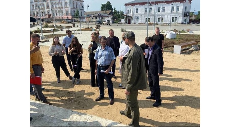 За затянутые сроки работ на площади в Сретенске наказали подрядчика