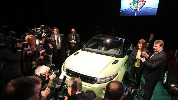 Владелец LAND ROVER мог лишиться премиального внедорожника из-за накопленных штрафов