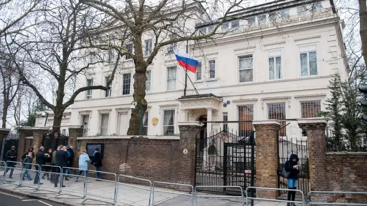«Операция под чужим флагом»: в посольстве России ответили на претензии Варшавы о дронах