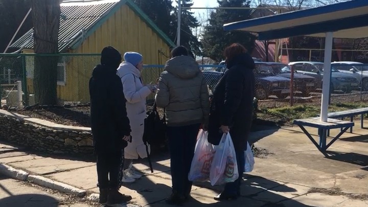 За сутки границу с Ростовской области пересекли более 20 тысяч беженцев из Донбасса