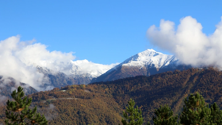 Покорявший Аннапурну альпинист пропал в горах у Красной Поляны. Его спутники вернулись одни. Вот что они рассказали