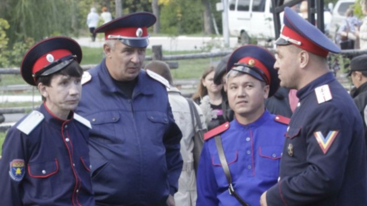 Глава Екатеринбурга Алексей Орлов предложил дать возможность казакам бить вандалов нагайками