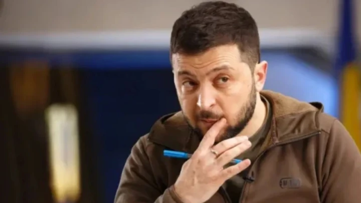 Стала известна официальная зарплата Зеленского