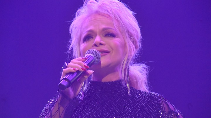 Mash: пытавшихся проникнуть в квартиру Долиной людей задержала полиция