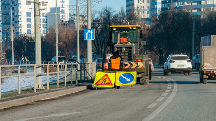 В Екатеринбурге дорожники перекроют мост на улице 2-й Новосибирской
