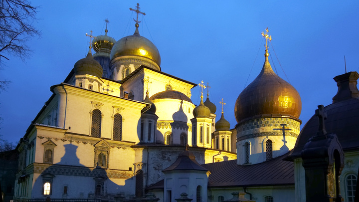 Господь внял нашим молитвам: Православные храмы открывают двери для прихожан в Подмосковье