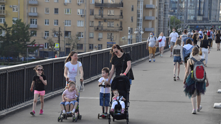 Азербайджанский политолог из США призвал Штаты разрешить Украине ударить по Крымскому мосту из РСЗО