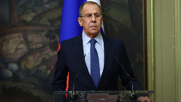 Лавров пообещал импортозамещение вместо системы SWIFT
