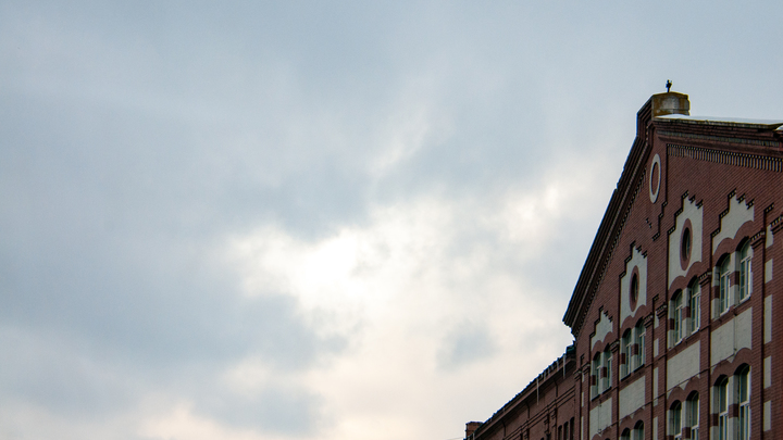 Пивоваренная компания Carlsberg намерена продать бизнес в России. Озвучены сроки