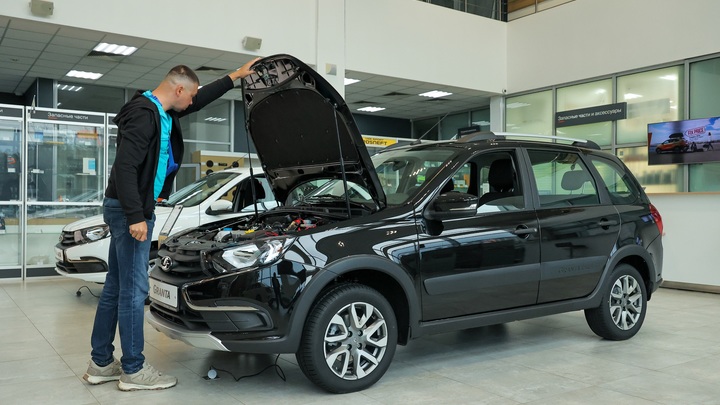Автоэксперт прогнозирует 30-процентный рост цен на новые автомобили в России