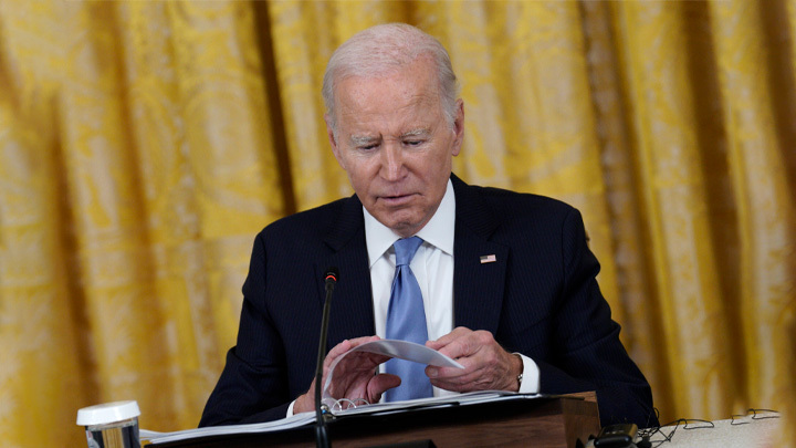 Наш президент за вас больше не молится: Письмо русского министра Байдену