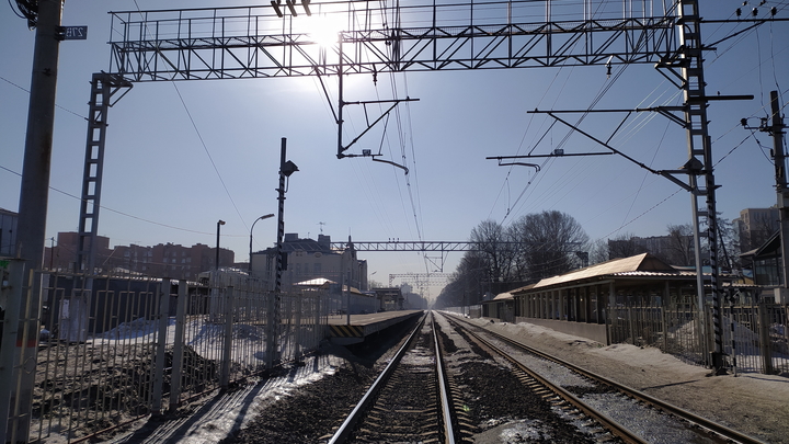 Мужчина попал в реанимацию после удара током на железнодорожных путях в Нижегородской области