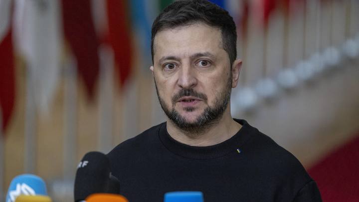 Зеленский публично матерится по-русски: После разгрома на Курщине. В ожидании Трампа