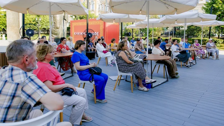 Гостиная Поэзия Серебряного века открылась в рамках проекта Лето в Москве