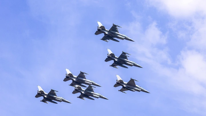 Активность России напугала Польшу: В воздух экстренно подняты истребители. Армия в боевой готовности