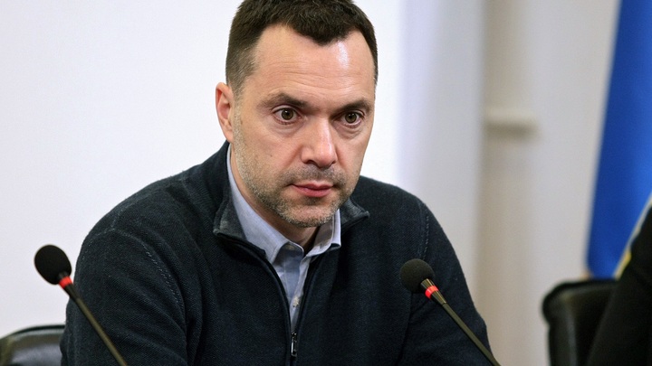 Немцы подмигнули Арестовичу и попросили добить русскую гадину