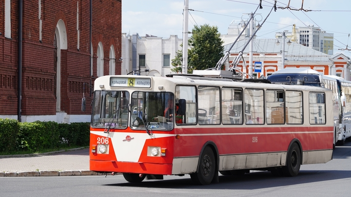 С 8 июля по Владимиру начнёт курсировать экскурсионный ретро-троллейбус