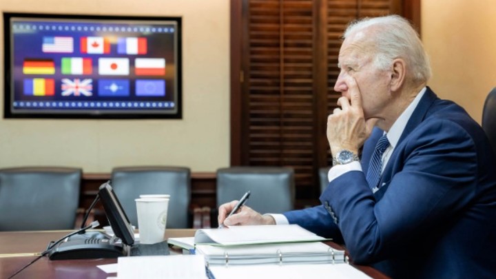 Байден передумал ехать в Киев. Global Times: президент США лишился всех козырей