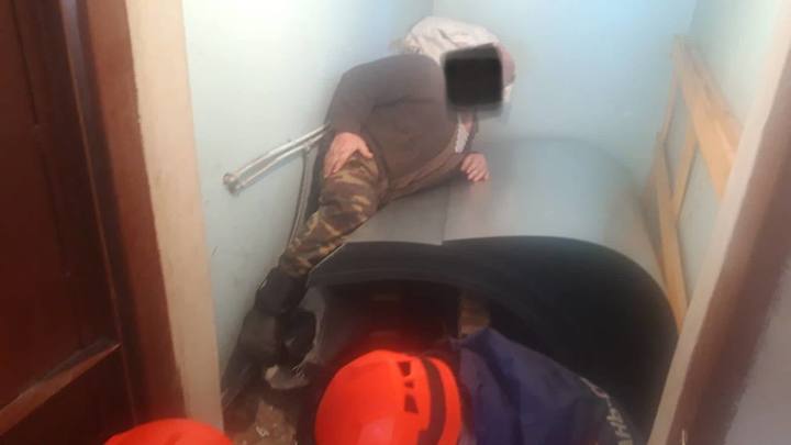 В Приморско-Ахтарске на рабочего при разгрузке рухнуло 3 тонны металла