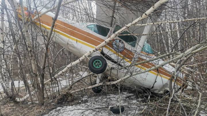 В Новосибирске лёгкомоторная Cessna 172 совершила жёсткую посадку