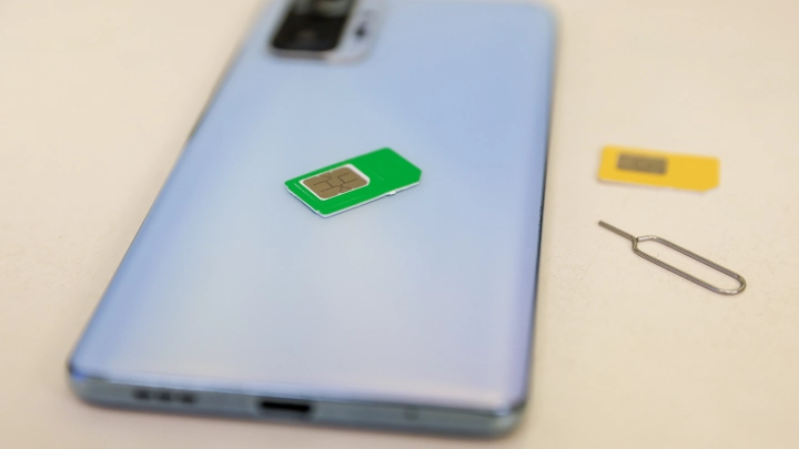 В России намерены охлаждать без СМС и интернета вернувшихся из-за границы